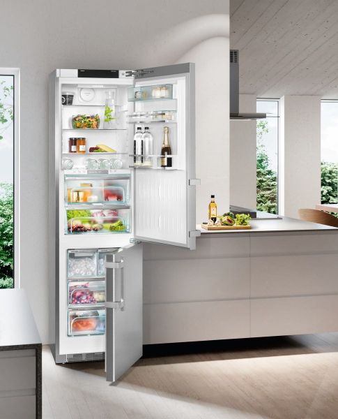 Холодильник Liebherr CBNes 4898