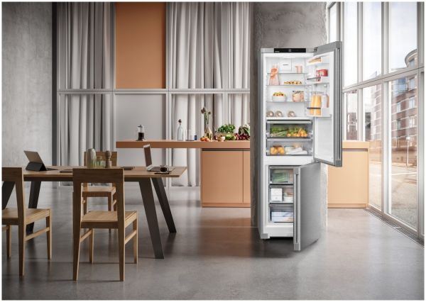 Холодильник Liebherr CBNsda 5723
